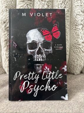 Pretty Little Psycho by M Violet - Black & Red Cover